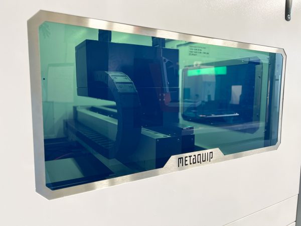MQ FC6060 fiber metal laser cutter view through window